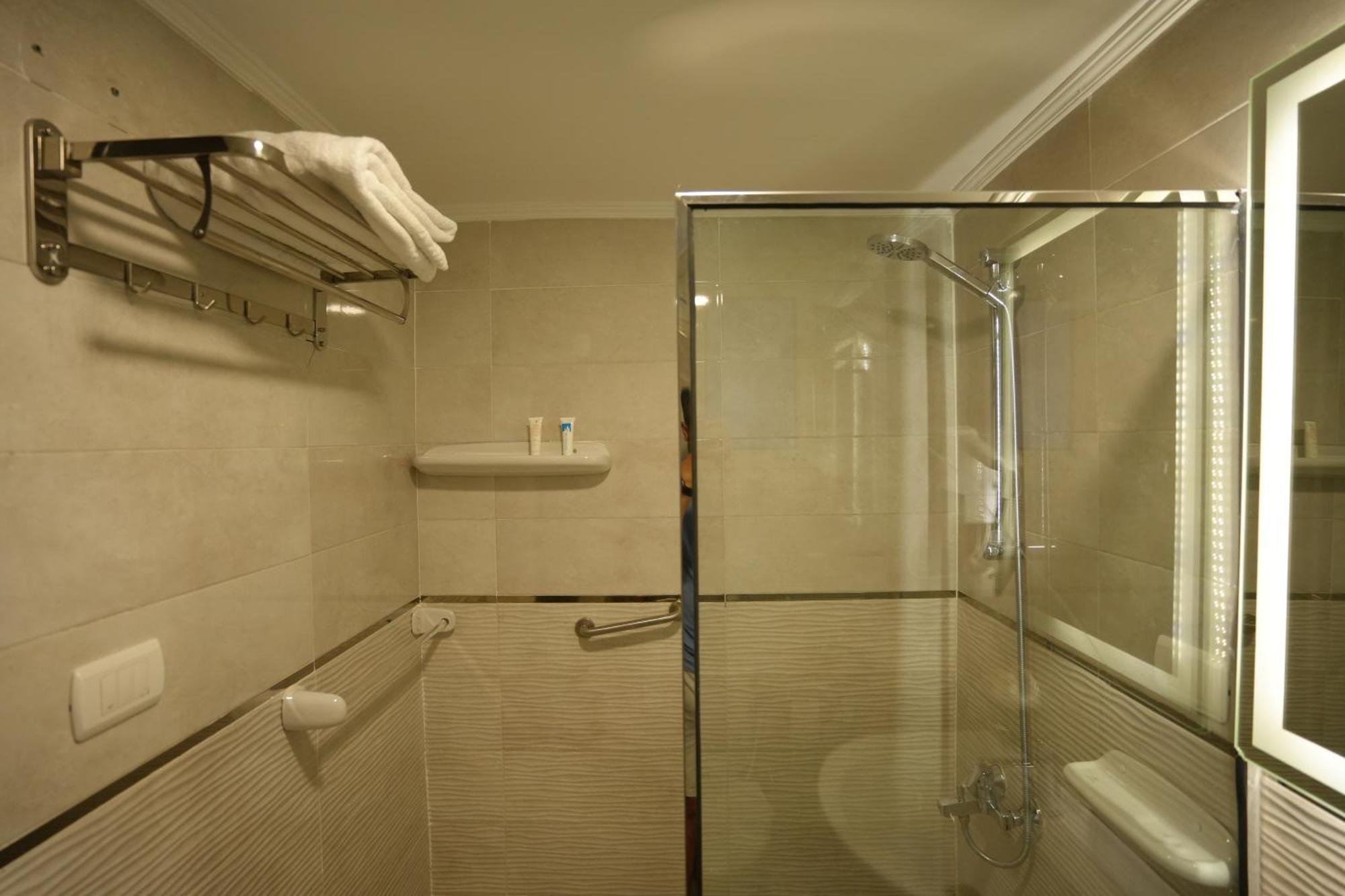 Mar Charbel Hotel Kairo Eksteriør billede